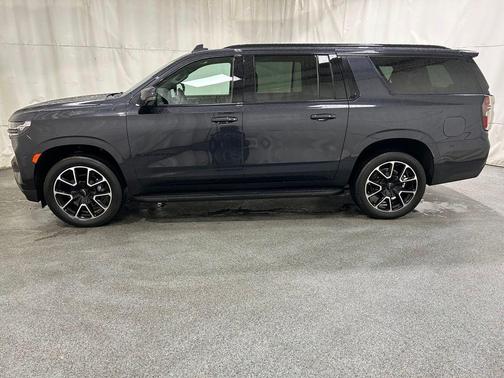 2022 Chevrolet Suburban RST