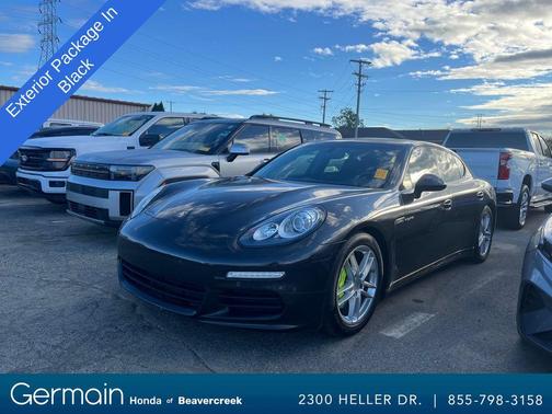 2016 Porsche Panamera S