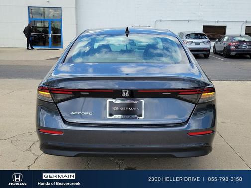 Meteorite Gray Metallic 2026 Honda Accord SE