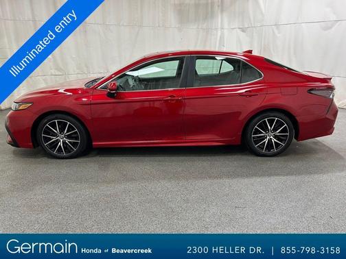 2022 Toyota Camry SE