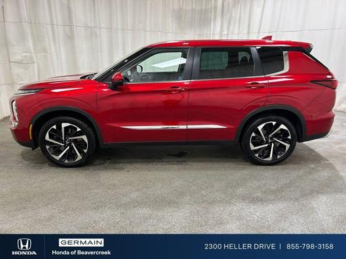 2023 Mitsubishi Outlander SE