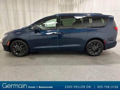 2021 Chrysler Pacifica Touring-L