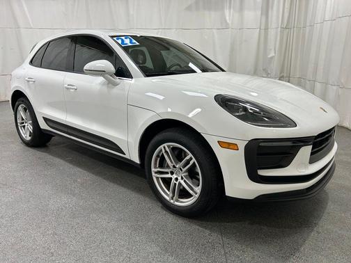 2022 Porsche Macan Base