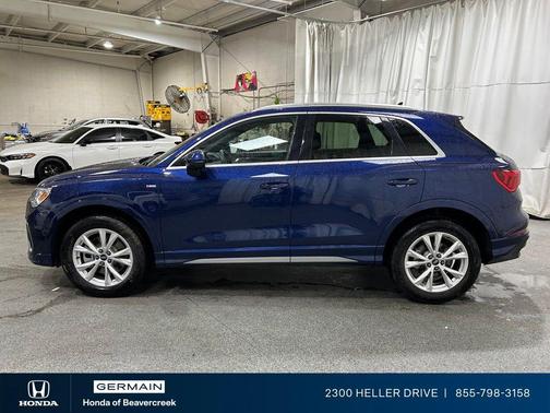 Navarra Blue Metallic 2025 Audi Q3 45 S line Premium