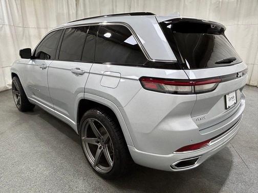 2022 Jeep Grand Cherokee Overland