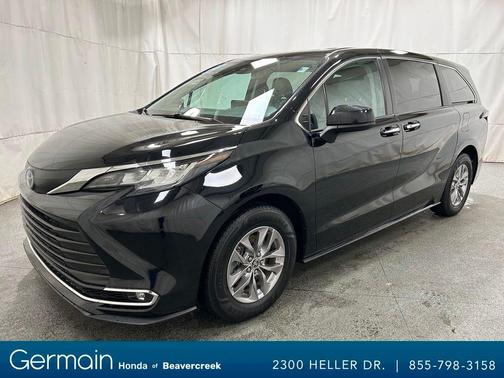 2022 Toyota Sienna XLE