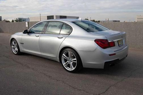 2014 BMW 740 740i Sedan 4D