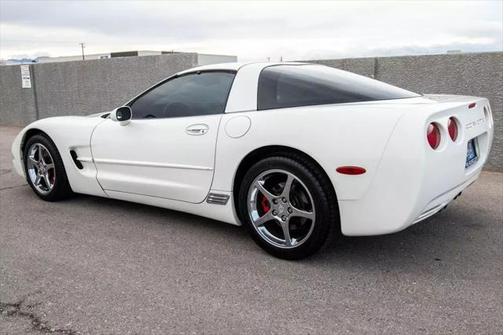 2003 Chevrolet Corvette Base