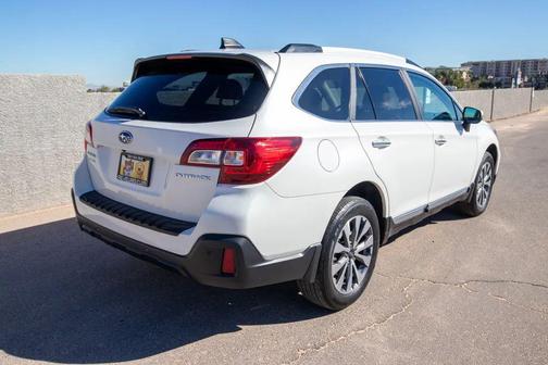 2018 Subaru Outback 2.5i Touring