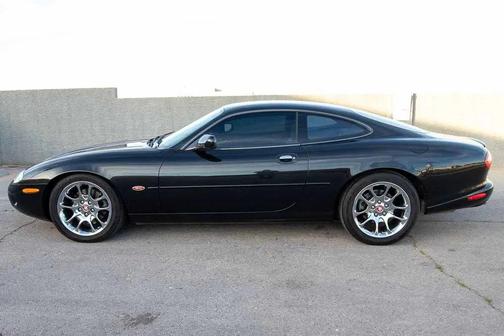 2000 Jaguar XKR Base