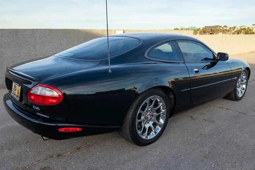 2000 Jaguar XKR Base