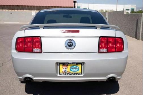 2005 Ford Mustang GT Premium
