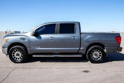 2017 Nissan Titan SV