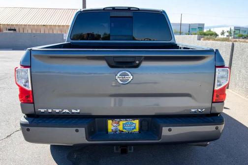2017 Nissan Titan SV