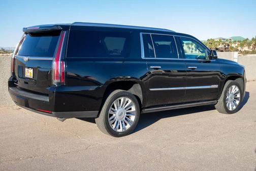 2017 Cadillac Escalade ESV Sport Platinum