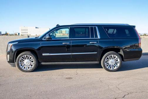 2017 Cadillac Escalade ESV Sport Platinum