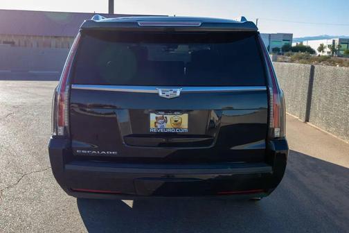 2017 Cadillac Escalade ESV Sport Platinum