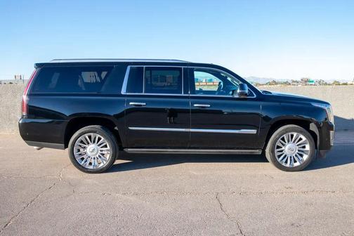 2017 Cadillac Escalade ESV Sport Platinum