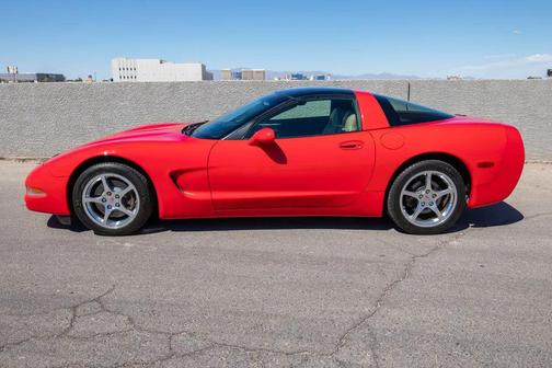 2001 Chevrolet Corvette Base