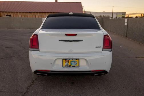 2021 Chrysler 300 Touring