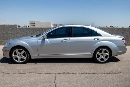 2007 Mercedes-Benz S-Class S 550 Sedan 4D