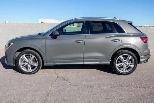 2021 Audi Q3 45 S line Premium