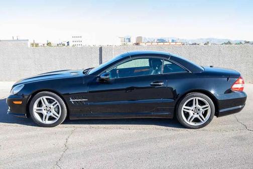 2011 Mercedes-Benz SL-Class SL 550 Roadster 2D