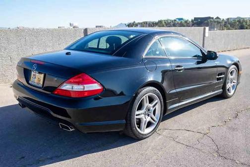 2011 Mercedes-Benz SL-Class SL 550 Roadster 2D