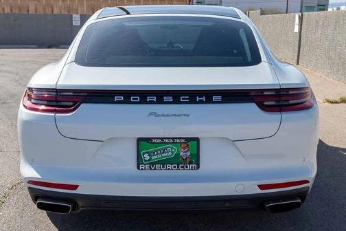 2018 Porsche Panamera 4