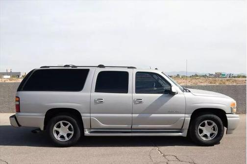 2004 GMC Yukon XL Denali