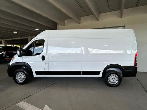 Bright White Clearcoat 2023 RAM ProMaster 2500 High Roof