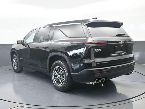 Mosaic Black Metallic 2024 Chevrolet Traverse LS