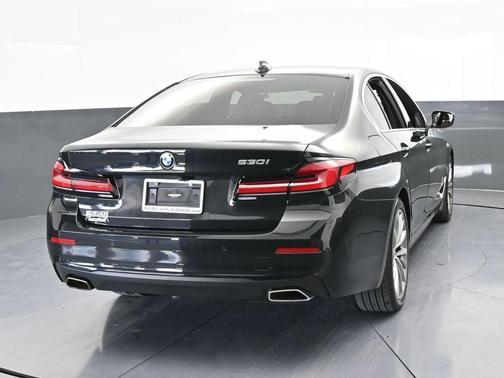 2022 BMW 530 i