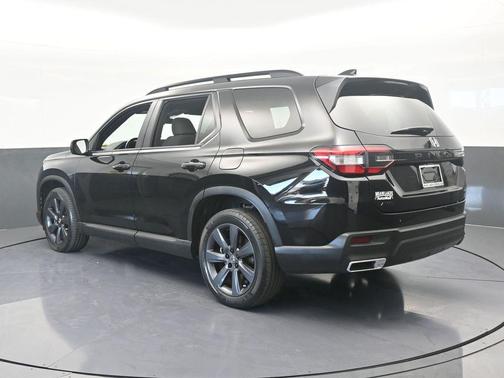 2023 Honda Pilot Sport