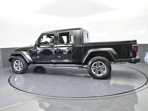 2024 Jeep Gladiator Sport