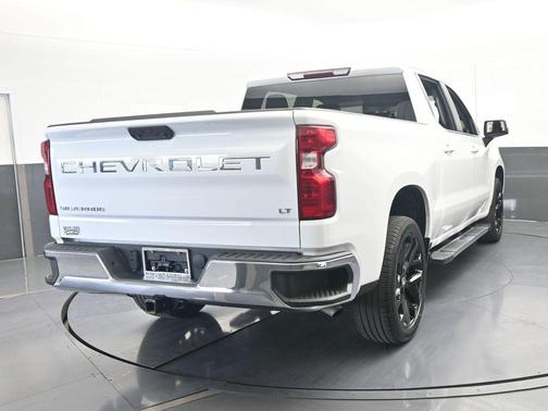 Summit White 2023 Chevrolet Silverado 1500 LT