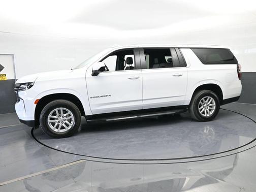 2024 Chevrolet Suburban LT