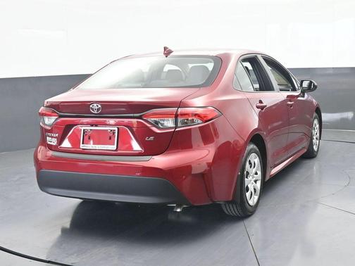 Pearl 2024 Toyota Corolla LE