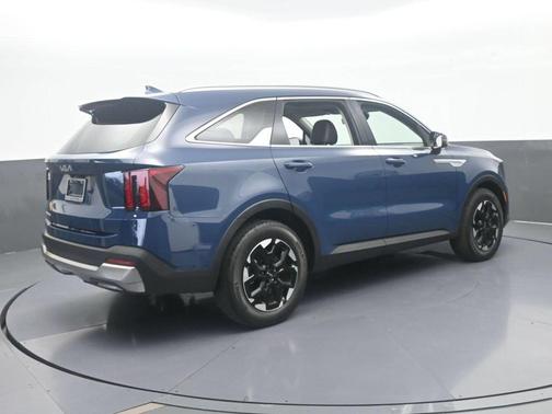 Midnight Lake Blue 2025 Kia Sorento S