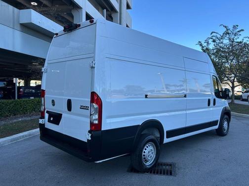 Bright White Clearcoat 2025 RAM ProMaster 3500 Base