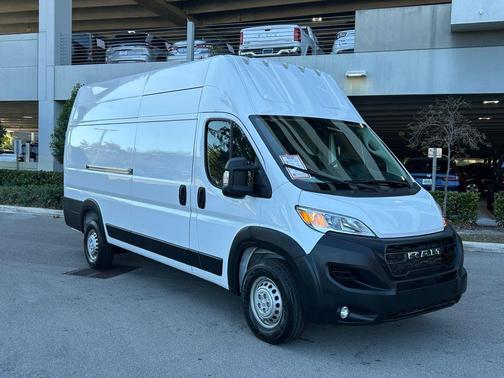Bright White Clearcoat 2025 RAM ProMaster 3500 Base
