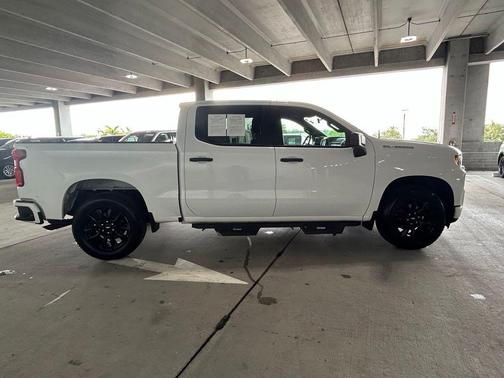 Summit White 2022 Chevrolet Silverado 1500 Limited Custom