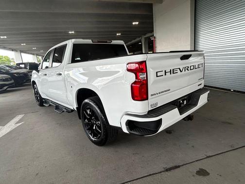 Summit White 2022 Chevrolet Silverado 1500 Limited Custom