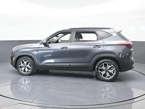 2022 Kia Seltos EX