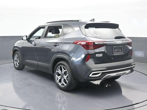 2022 Kia Seltos EX