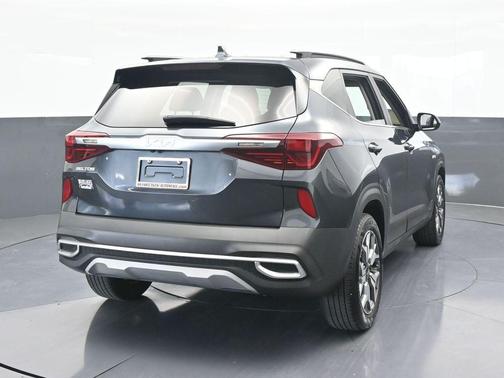 2022 Kia Seltos EX