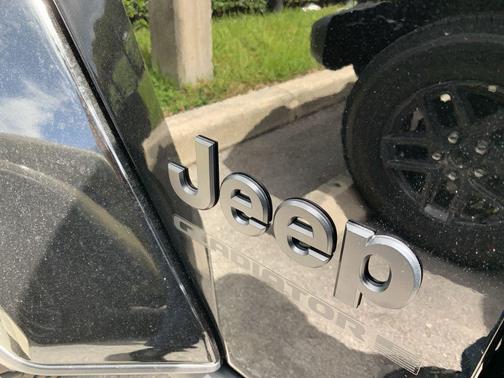 2024 Jeep Gladiator Sport