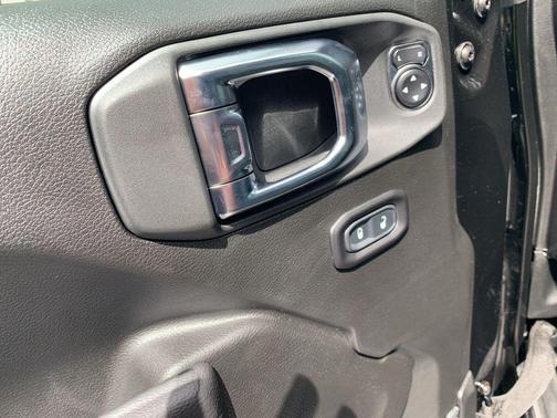 2024 Jeep Gladiator Sport