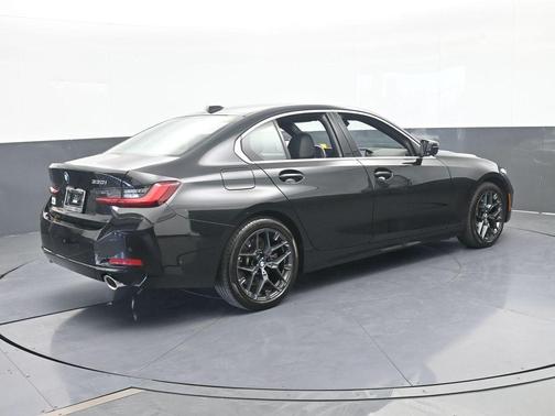 Black Sapphire Metallic 2025 BMW 330 i