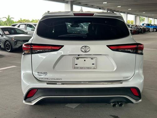2022 Toyota Highlander XSE